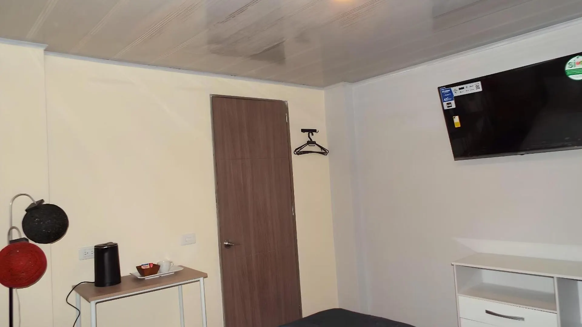 Cattleya Real - Home Bogota 0*,  Colombia